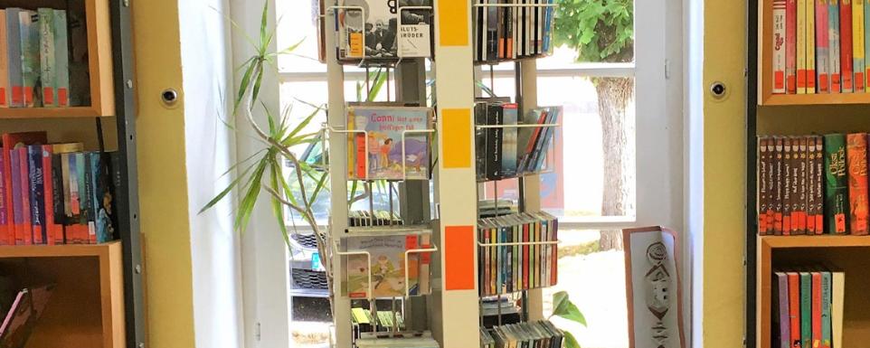 Dieses CD/DVD Display ist mittlerweile schon gut mit TONIE's (c) gefüllt